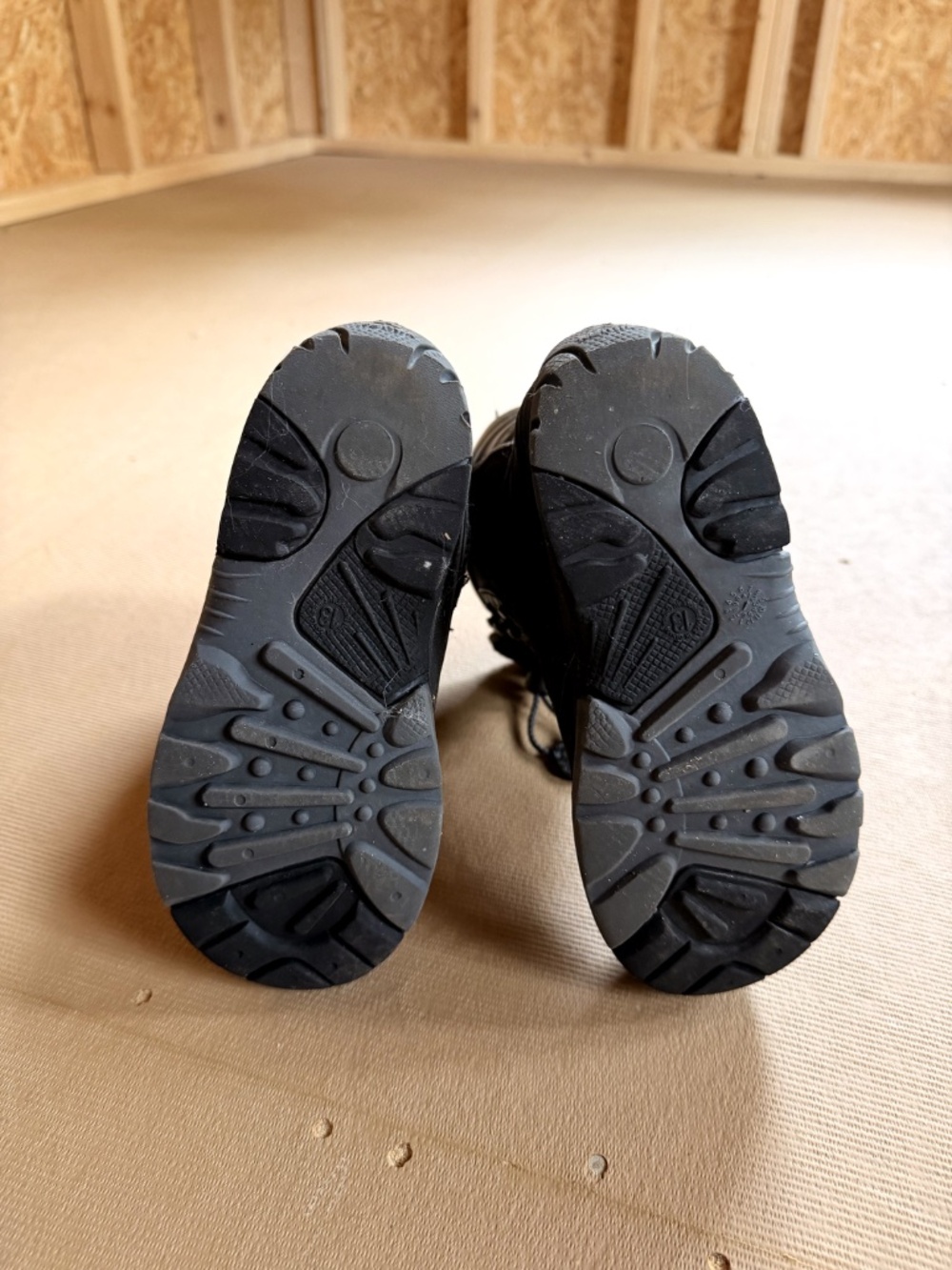 Kamik Kids Winter Snow Boots – Toddler Size 13 – Black - Picture 3 of 4